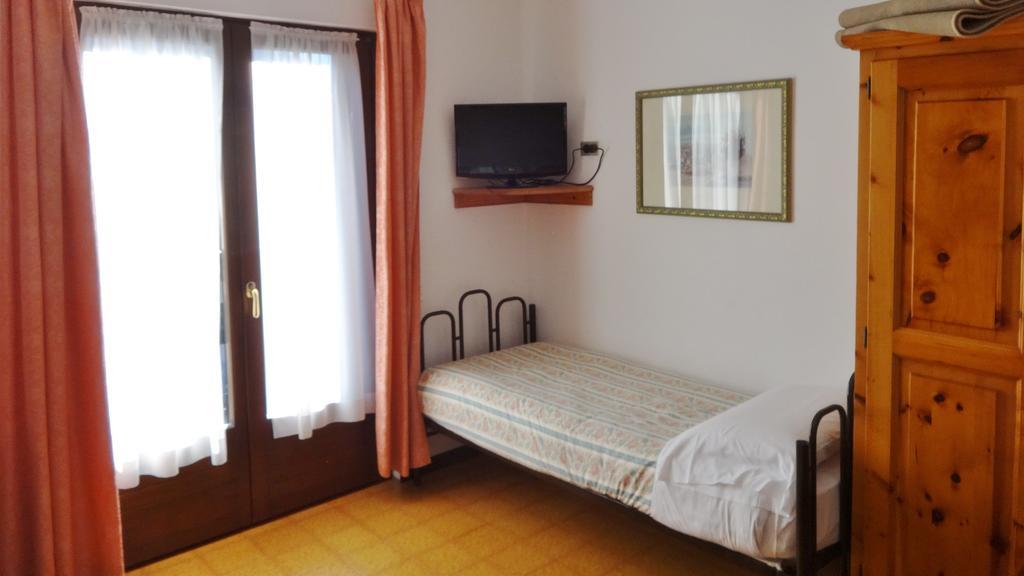 Hotel Piccolo Mondo Борміо Екстер'єр фото