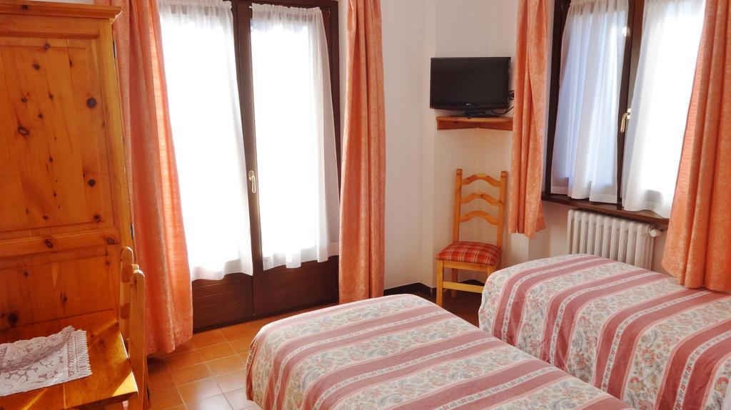 Hotel Piccolo Mondo Борміо Екстер'єр фото