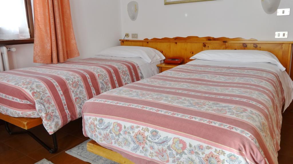 Hotel Piccolo Mondo Борміо Екстер'єр фото