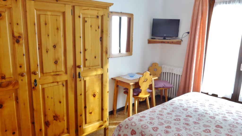 Hotel Piccolo Mondo Борміо Екстер'єр фото