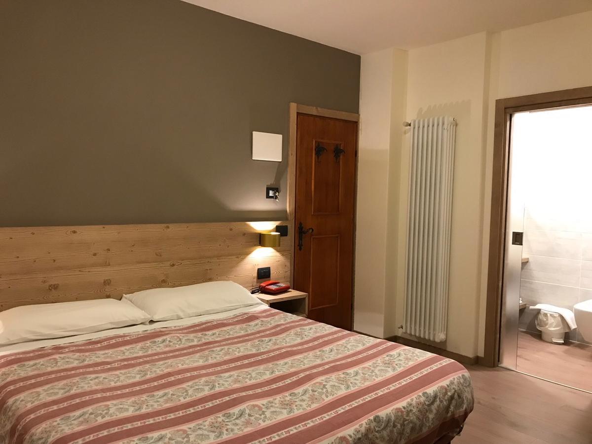 Hotel Piccolo Mondo Борміо Екстер'єр фото
